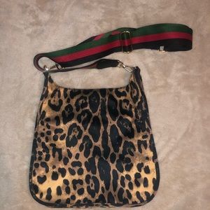 Like new barely used Ahdorned cheetah crossbody